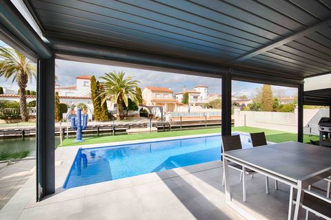 Villa i Empuriabrava, Gerona, Empuriabrava - € 1.000.000 | Ref: W-048P6P - foto 7