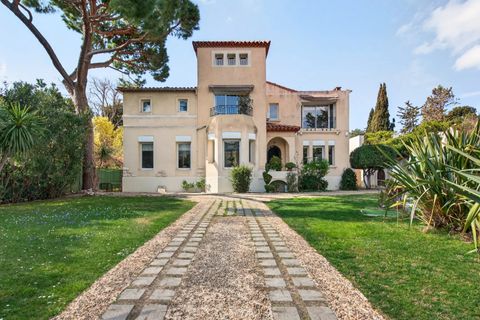 Villa i Marseille, Bouches-du-Rhone, Marseille - € 2.750.000 | Ref: HH-16098737 - foto 1