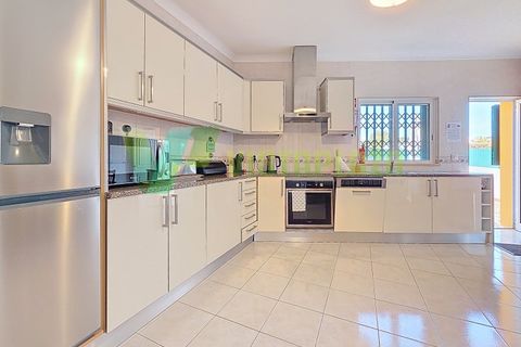 Byhus i Carvoeiro, Faro, Carvoeiro - € 735.000 | Ref: VIV-7197 - foto 1