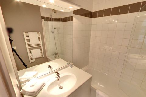 Erhvervsejendom i Andilly, Val-d'Oise, Andilly - € 61.000 | Ref: 48C3AE96E6AA4D1D - foto 7