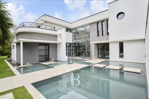 Villa i Croix, Nord, Croix - € 1.980.000 | Ref: 84395259 - foto 2