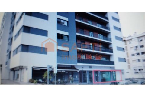Erhvervsejendom i Odivelas, Lisbon, Odivelas - € 500.000 | Ref: SAFTI:007775 - foto 1