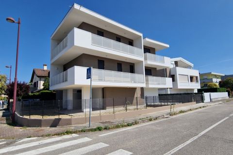 Penthouse i Rubano, Padua, Rubano - € 355 000 | Ref: AT045 - foto 3