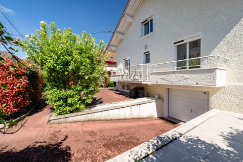 Villa a Annecy, Haute-Savoie, Annecy - € 1.190.000 | Ref: HH-16099968 - foto 13