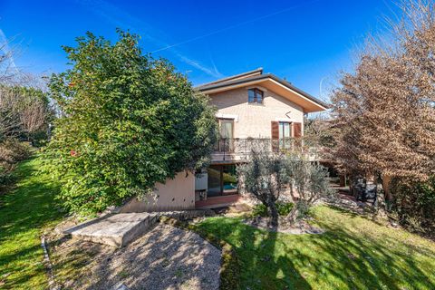 Villa i Lesmo, Monza and Brianza, Lesmo - € 1.350.000 | Ref: CBI154-2990-101 - foto 2