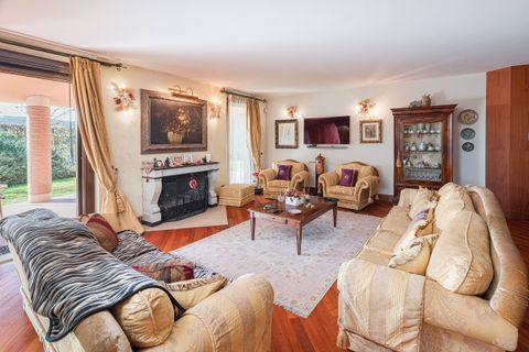 Villa i Lesmo, Monza and Brianza, Lesmo - € 1.350.000 | Ref: CBI154-2990-101 - foto 8