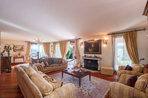 Villa i Lesmo, Monza and Brianza, Lesmo - € 1.350.000 | Ref: CBI154-2990-101 - foto 10
