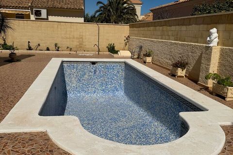 Villa i Playa Flamenca, Alicante, Playa Flamenca - € 570.000 | Ref: MLSC7433965 - foto 2