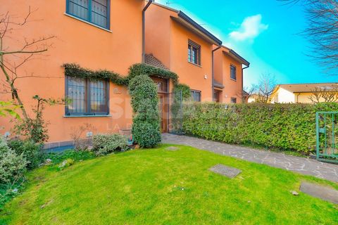 Rækkehus i Vimercate, Monza and Brianza, Vimercate - € 396.000 | Ref: VILLA.ORENO-IZ396V - foto 4