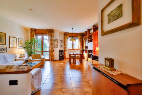 Rækkehus i Vimercate, Monza and Brianza, Vimercate - € 396.000 | Ref: VILLA.ORENO-IZ396V - foto 7