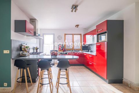Villa a Lombron, Sarthe, Lombron - € 299.900 | Ref: 199979 - foto 3