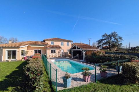 Villa i Craponne, Rhone, Craponne - € 1.080.000 | Ref: 199306 - foto 1