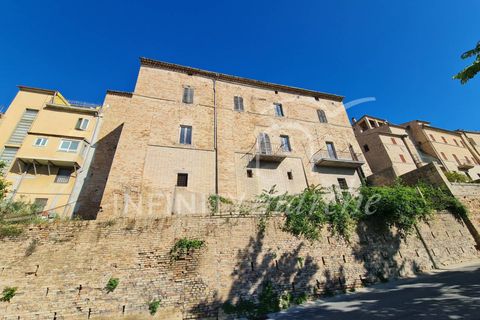 Erhvervsejendom i Morrovalle, Macerata, Morrovalle - € 360.000 | Ref: 261 - foto 1