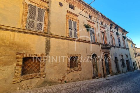 Erhvervsejendom i Morrovalle, Macerata, Morrovalle - € 360.000 | Ref: 261 - foto 2
