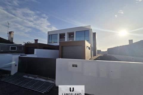Villa i Aveiro, Aveiro, Aveiro - € 535 500 | Ref: CAS_1215 - foto 16