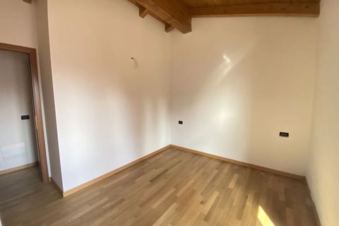 Villa a Alta Valle Intelvi, Como, Alta Valle Intelvi - € 195.000 | Ref: 446 - foto 12
