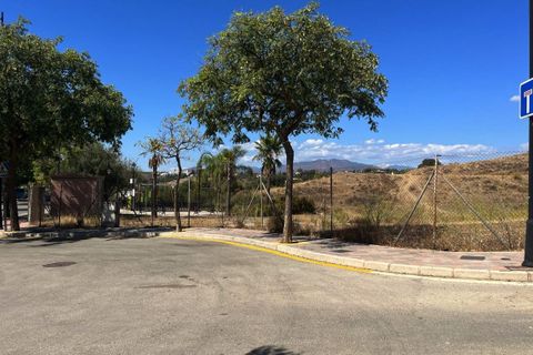 Helårsgrund i Fuengirola, Malaga, Fuengirola - € 350.000 | Ref: R5324989 - foto 8