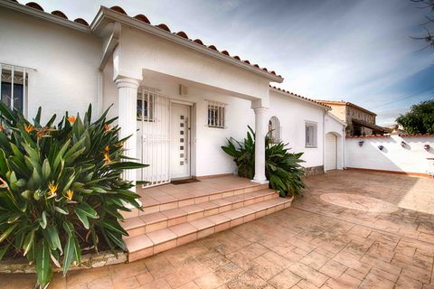Villa i Empuriabrava, Gerona, Empuriabrava - € 598.000 | Ref: W-0488FU - foto 42