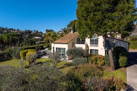 Villa i Biot, Alpes-Maritimes, Biot - € 2.345.000 | Ref: ARV-1135VB - foto 15