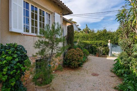 Villa i Antibes, Alpes-Maritimes, Antibes - € 1.470.000 | Ref: ARV-1140-VA - foto 7