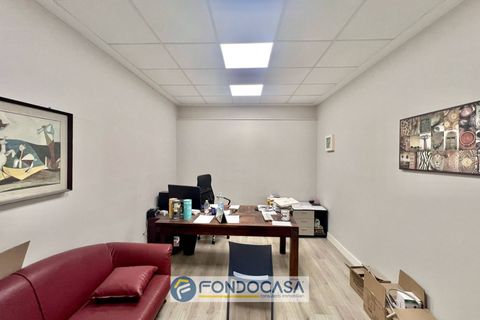 Erhvervsejendom i Sant'Antimo, Naples, Sant'Antimo - € 255.000 | Ref: Sant'Antimo - locale artigianale - foto 2