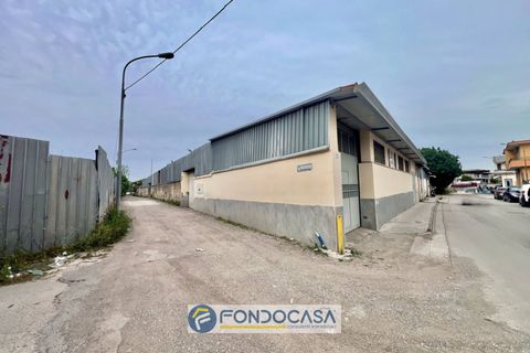 Erhvervsejendom i Sant'Antimo, Naples, Sant'Antimo - € 255.000 | Ref: Sant'Antimo - locale artigianale - foto 10
