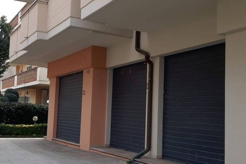 Erhvervsejendom i Alba Adriatica, Teramo, Alba Adriatica - € 110.000 | Ref: 101/LM - foto 2