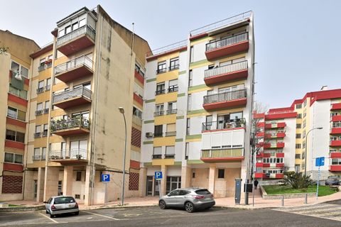 Lejlighed i Carnaxide, Lisbon, Carnaxide - € 400.000 | Ref: C0212-04284 - foto 2