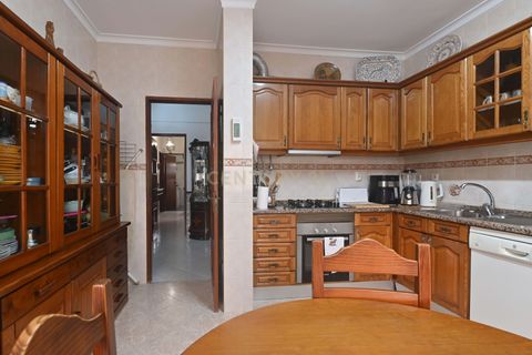 Lejlighed i Carnaxide, Lisbon, Carnaxide - € 400.000 | Ref: C0212-04284 - foto 9
