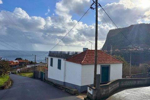 Villa a Santana, Madeira, Santana - € 400.000 | Ref: DRS_HH_0012/12758 - foto 4