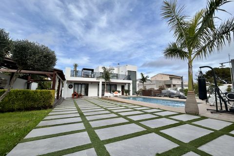 Villa i Los Balcones, Alicante, Los Balcones - € 1.320.000 | Ref: AKS-53703 - foto 3