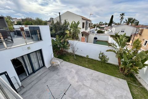 Villa i Los Balcones, Alicante, Los Balcones - € 1.320.000 | Ref: AKS-53703 - foto 44