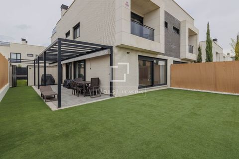 Villa a Boadilla Del Monte, Madrid, Boadilla Del Monte - € 1.070.000 | Ref: POZ67468 - foto 2