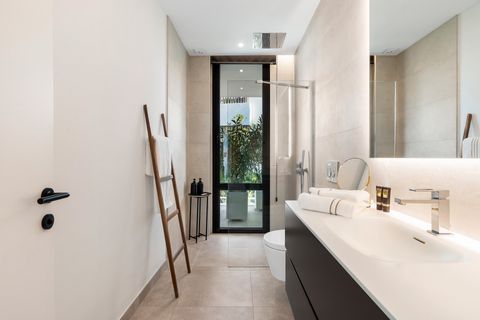 Villa i Marbella, Malaga, Marbella - € 3.500.000 | Ref: BHHS-MAR-05922 - foto 13