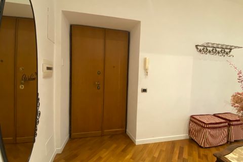 Apartament a Rome, Rome, Rome - € 2.800/mes | Ref: A0764 - foto 5