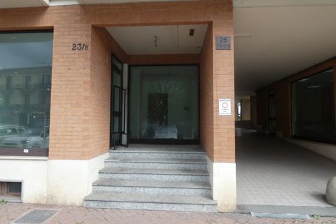Erhvervsejendom i Moncalieri, Turin, Moncalieri - € 126.000 | Ref: 095 - foto 2