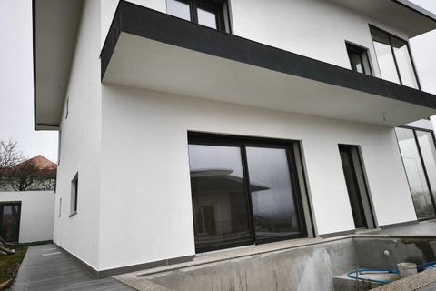 Villa i Mafra, Lisbon, Mafra - € 520.000 | Ref: SF-SAFTI:007966 - foto 1