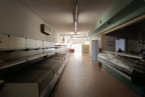 L'establiment comercial a Altopascio, Lucca, Altopascio - € 6.000/mes | Ref: 2026LU008 - foto 3