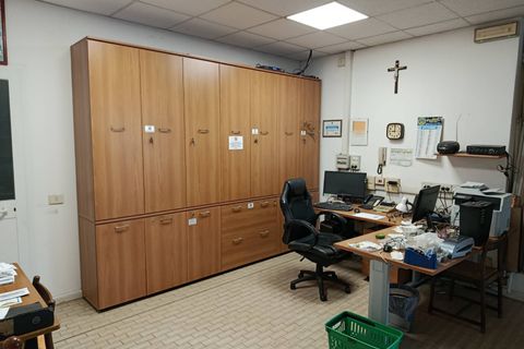 L'establiment comercial a Altopascio, Lucca, Altopascio - € 6.000/mes | Ref: 2026LU008 - foto 9