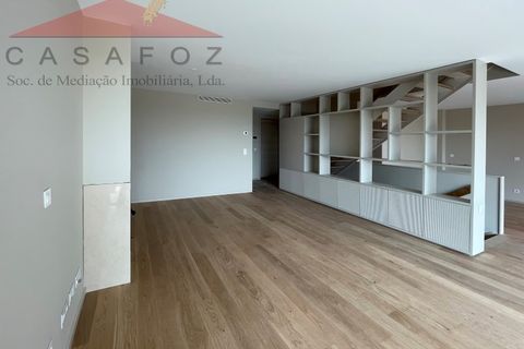 Villa a Porto, Porto, Porto - € 3.750/mes | Ref: 100277 - foto 12