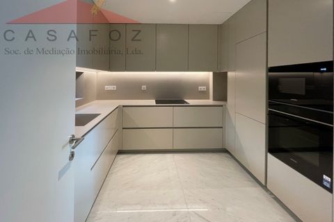 Villa a Porto, Porto, Porto - € 3.750/mes | Ref: 100277 - foto 17