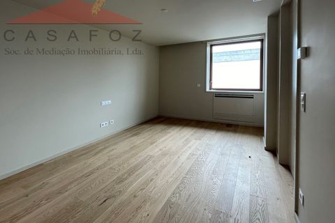 Villa a Porto, Porto, Porto - € 3.750/mes | Ref: 100277 - foto 23