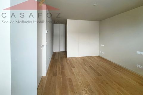 Villa a Porto, Porto, Porto - € 3.750/mes | Ref: 100277 - foto 24