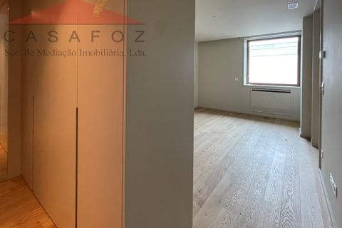 Villa a Porto, Porto, Porto - € 3.750/mes | Ref: 100277 - foto 25