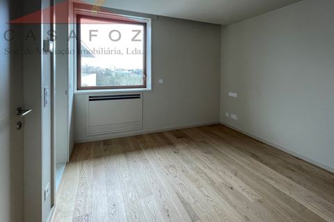Villa a Porto, Porto, Porto - € 3.750/mes | Ref: 100277 - foto 32