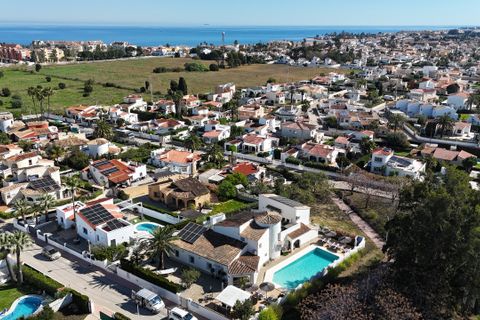 Villa i Denia, Alicante, Denia - € 1.180.000 | Ref: 1RE1205 - foto 2