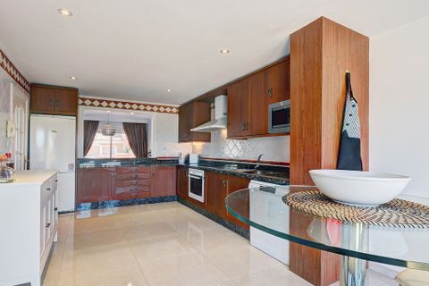 Stadthaus in La Duquesa, Malaga, La Duquesa - € 495.000 | Ref: R5327773 - Foto 3