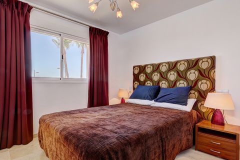 Stadthaus in La Duquesa, Malaga, La Duquesa - € 495.000 | Ref: R5327773 - Foto 15