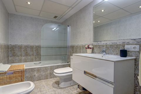 Stadthaus in La Duquesa, Malaga, La Duquesa - € 495.000 | Ref: R5327773 - Foto 21