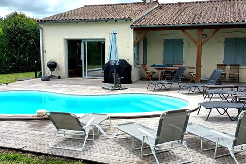 Villa a Chalais, Charente, Chalais - € 205.200 | Ref: BVI84589 - foto 2
